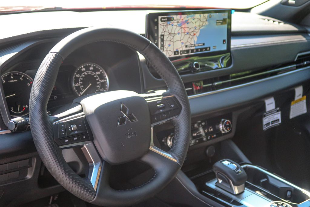 2026 Mitsubishi Outlander LE 2.5 S-AWC