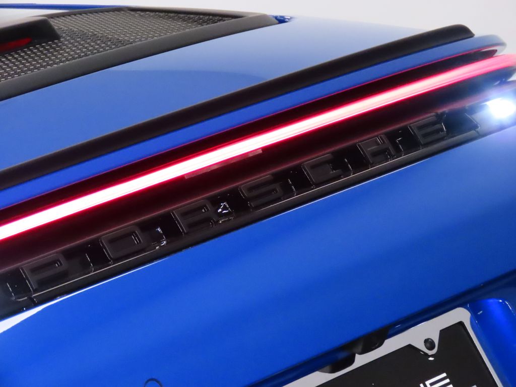 Thumbnail: 2026 Porsche 911 - 12