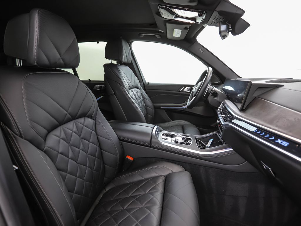Thumbnail: 2024 BMW X5 - 31