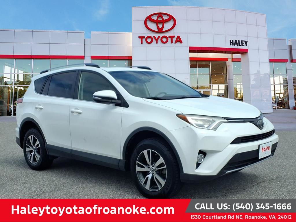  2017 Toyota RAV4 XLE AWD   