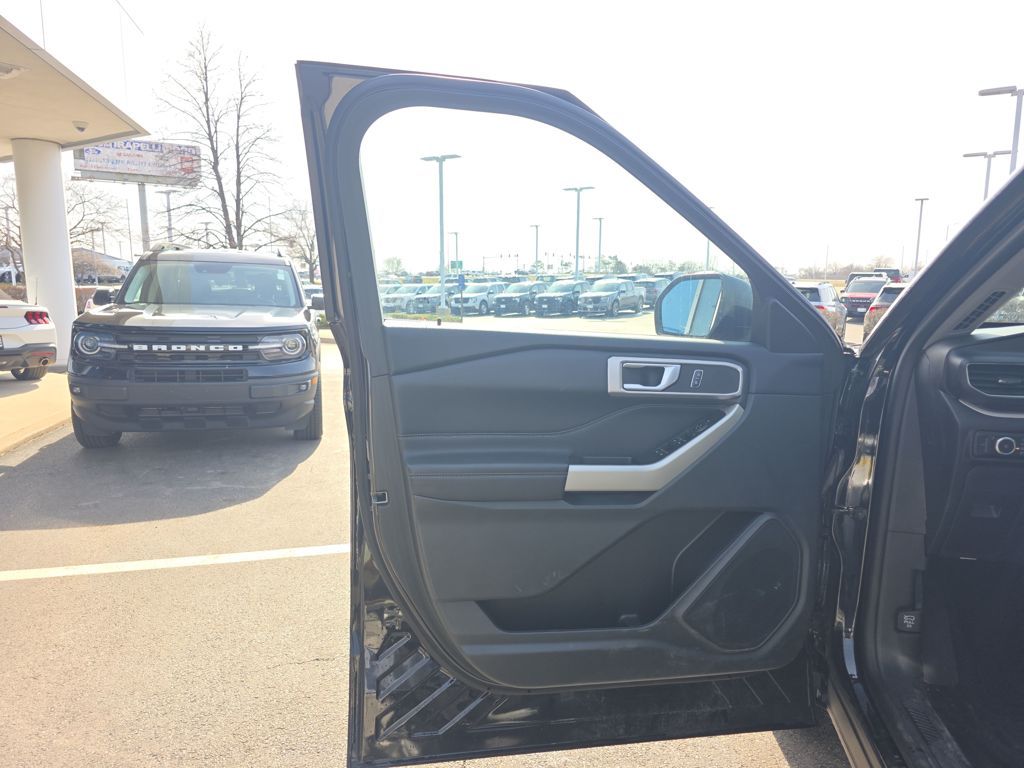 Certified Used 2024 Black Ford XLT image 16