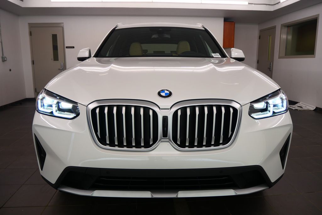 2024 BMW X3 sDrive30i 8