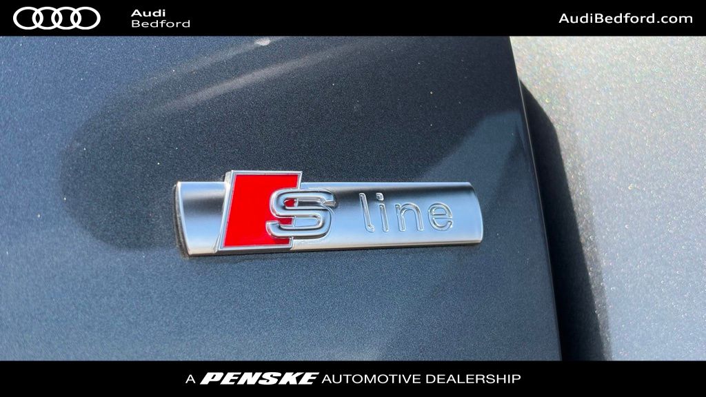 Thumbnail: 2026 Audi Q8 - 3