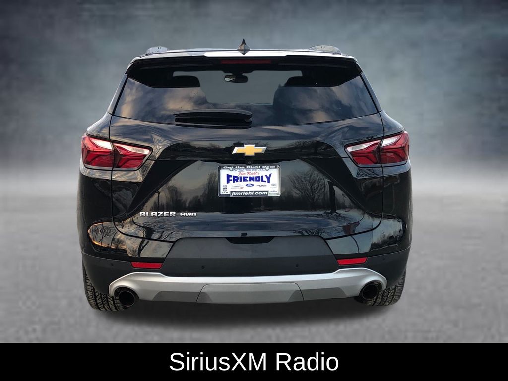 View vehicle photo 7