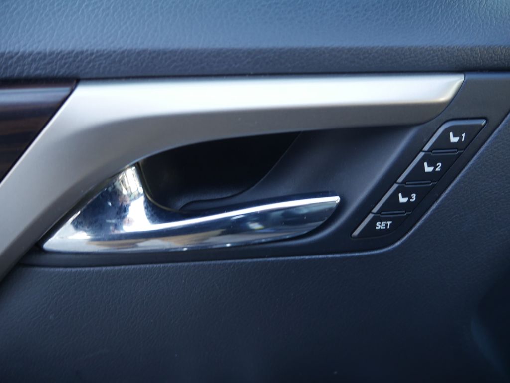 Thumbnail: 2019 Lexus RX - 14