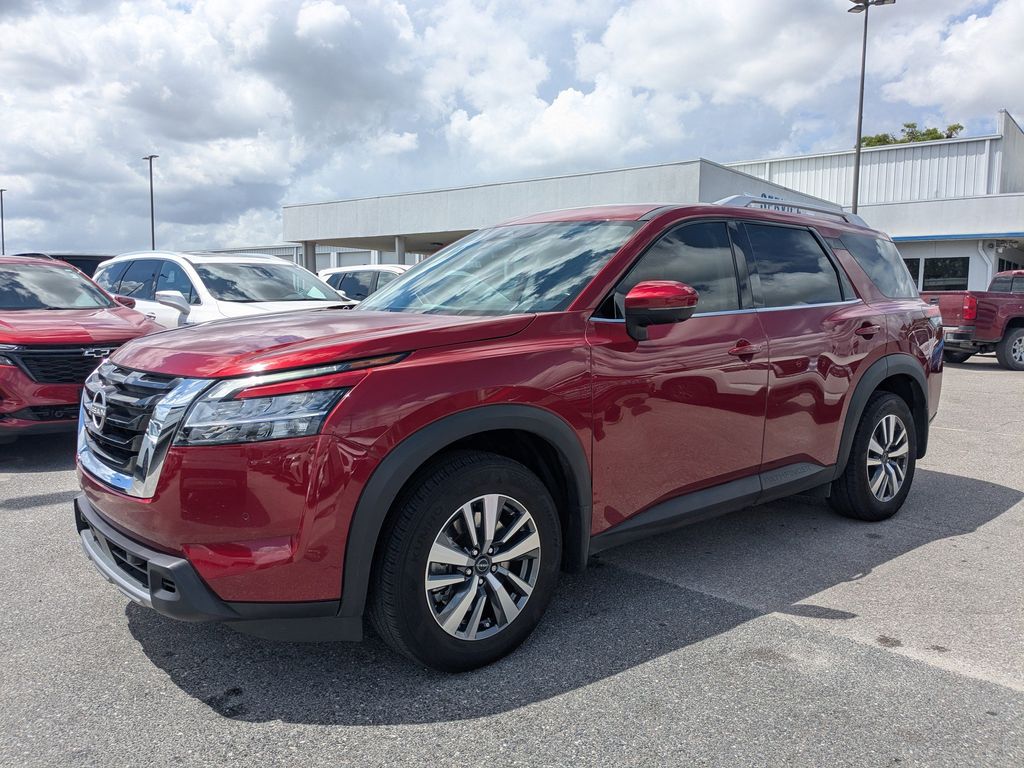 View vehicle photo 7