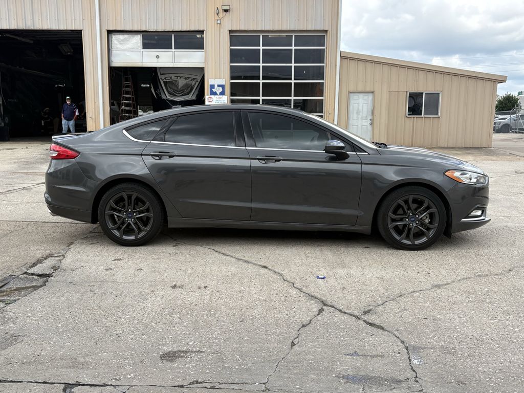 2018 Ford Fusion SE Gray at Community Honda