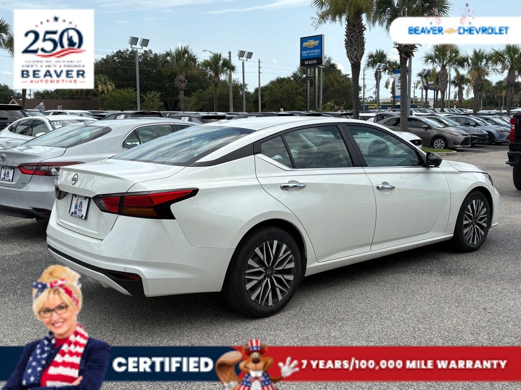 Used 2025 Nissan Altima Sedan
