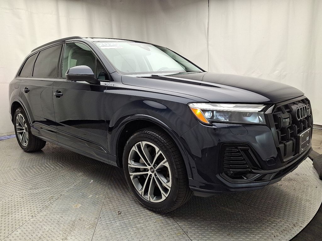 Thumbnail: 2025 Audi Q7 - 3