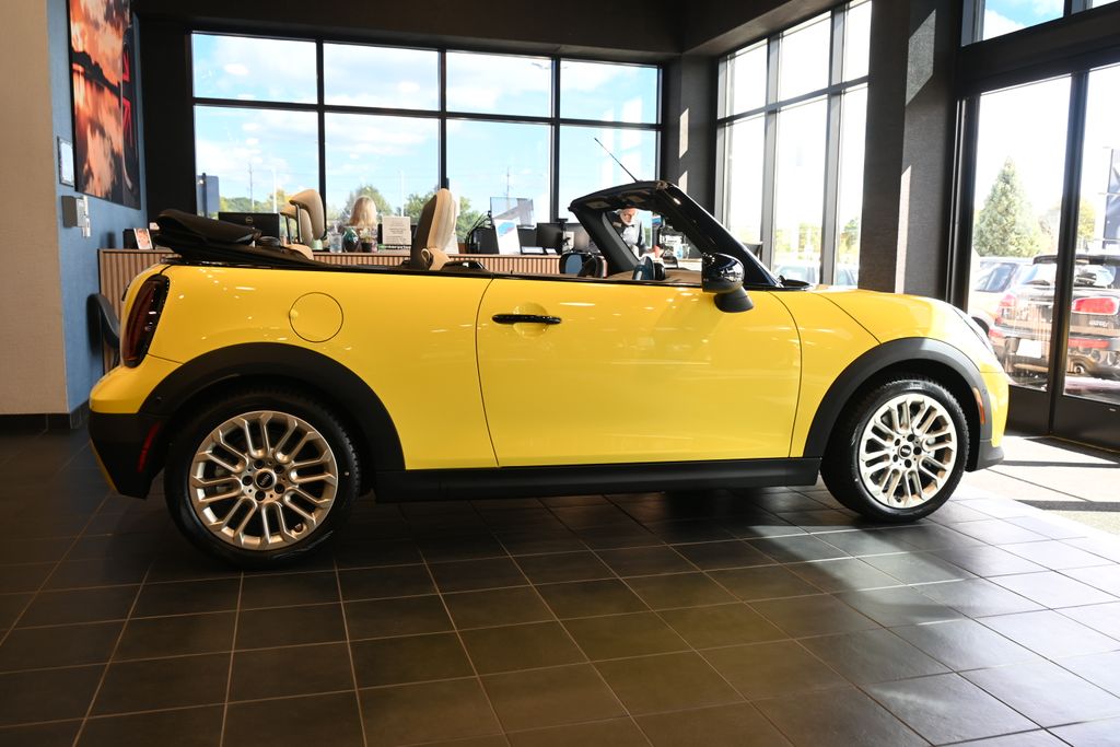 Thumbnail: 2026 MINI Cooper - 8
