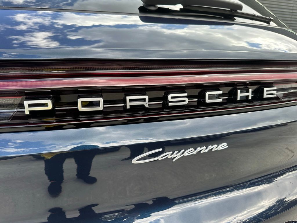 Thumbnail: 2025 Porsche Cayenne - 12