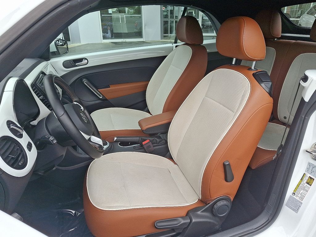 2017 Volkswagen Beetle S 12
