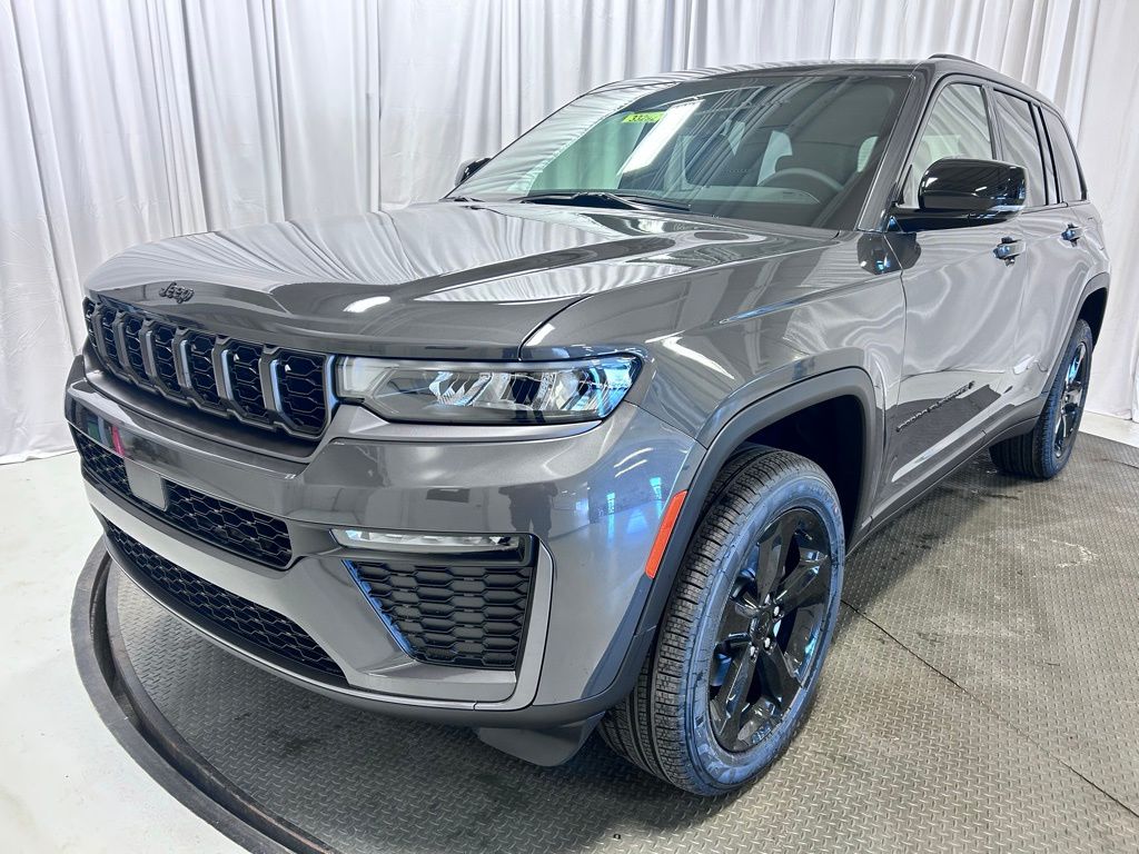 new 2026 Jeep Grand Cherokee car, priced at $49,995