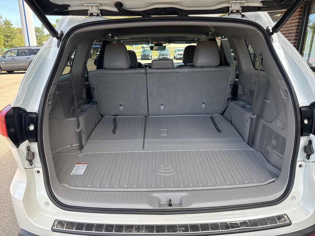 2019 Toyota Highlander XLE photo 6