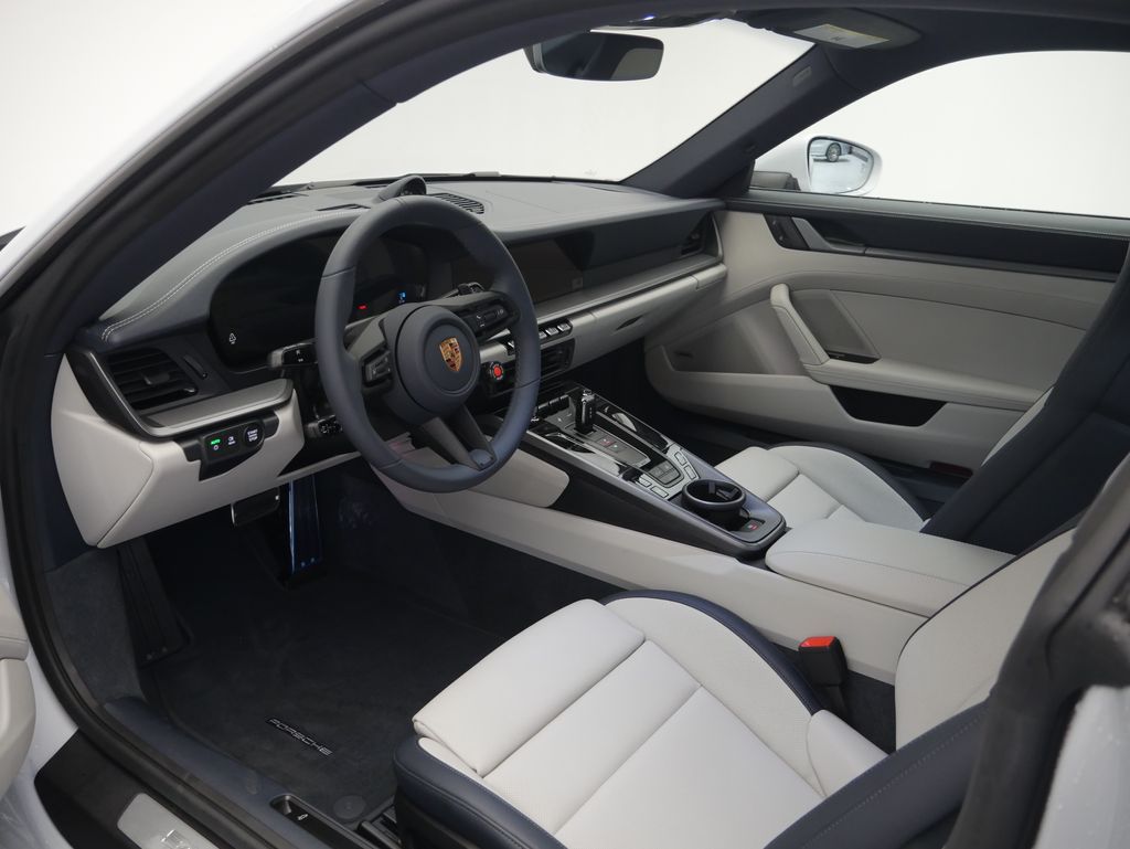 Thumbnail: 2026 Porsche 911 - 4