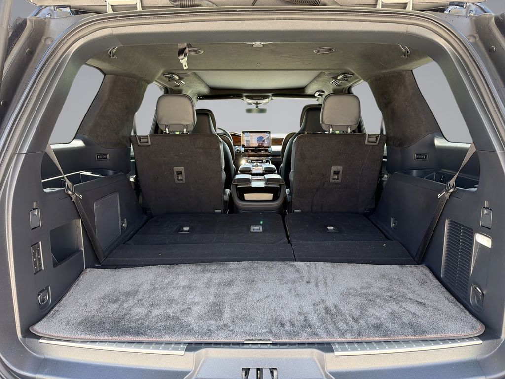 Thumbnail: 2024 Lincoln Navigator - 13