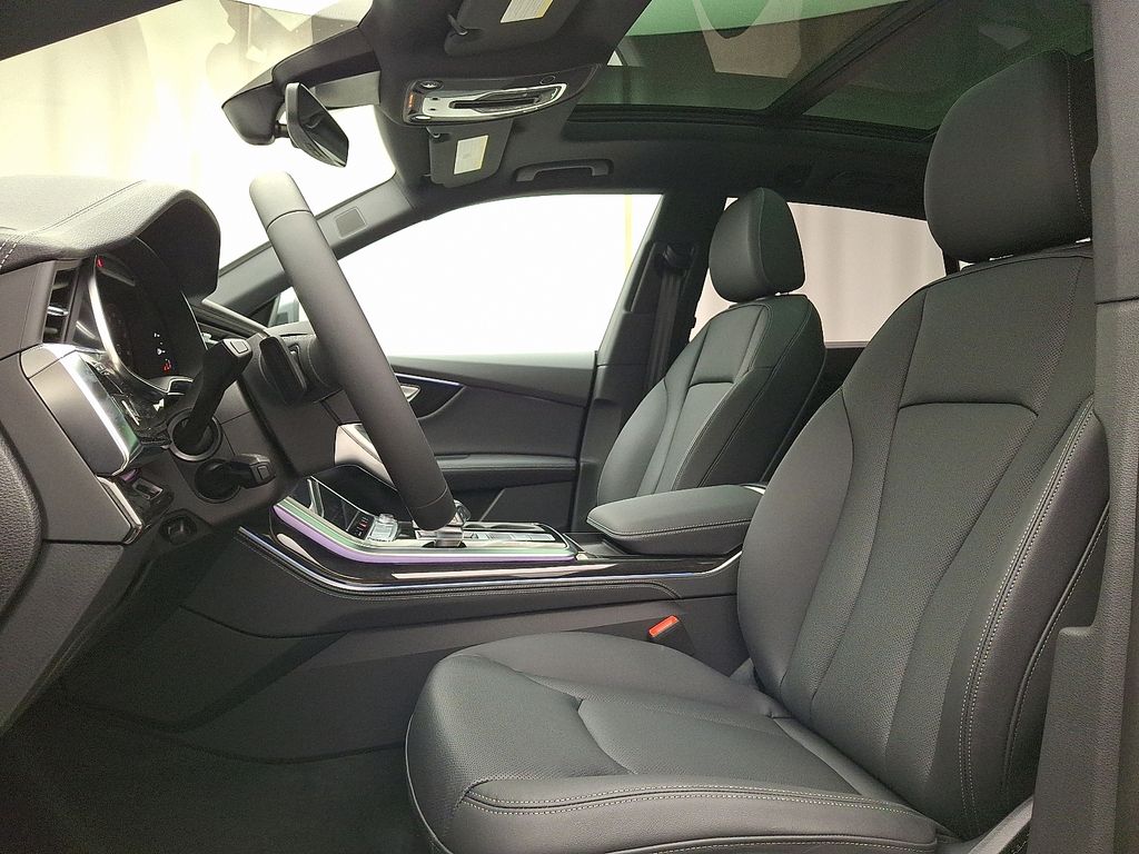 Thumbnail: 2026 Audi Q8 - 8