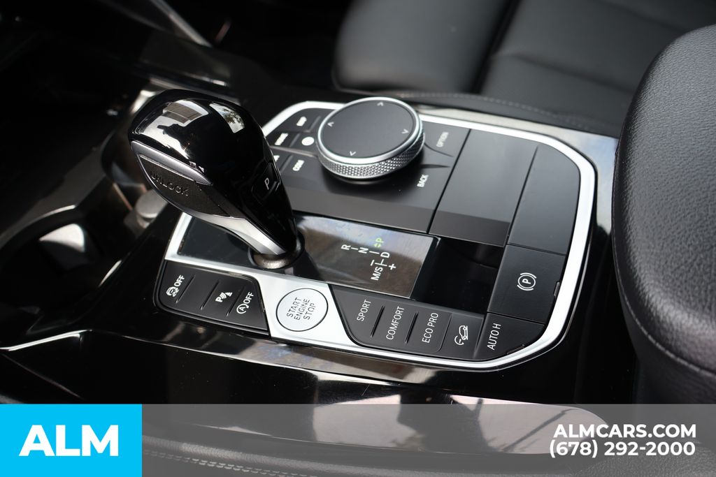Used 2025 Black BMW xDrive30i image 32