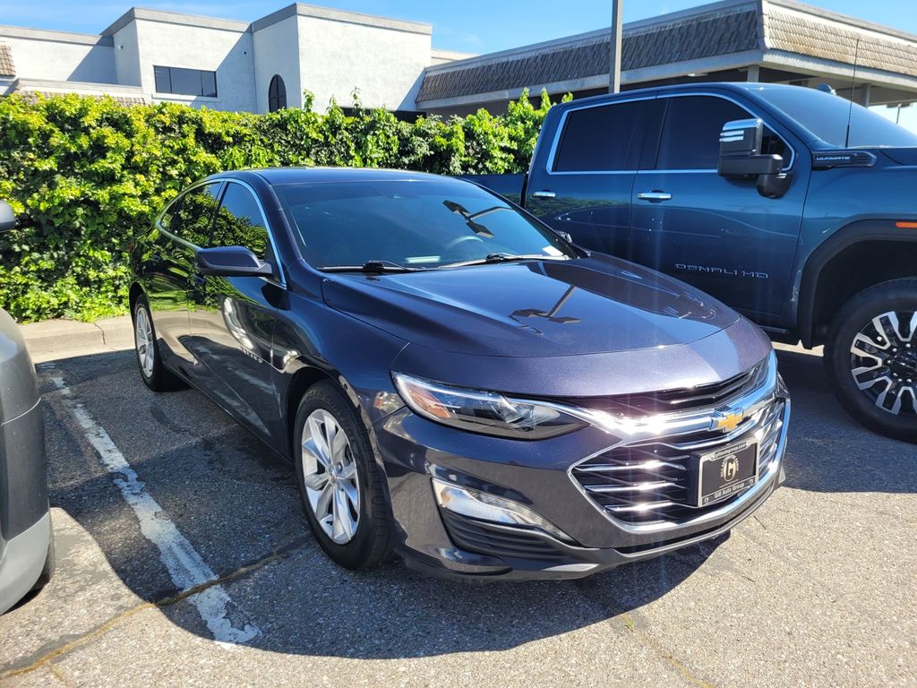 Used 2023 Gray Chevrolet LT image 3