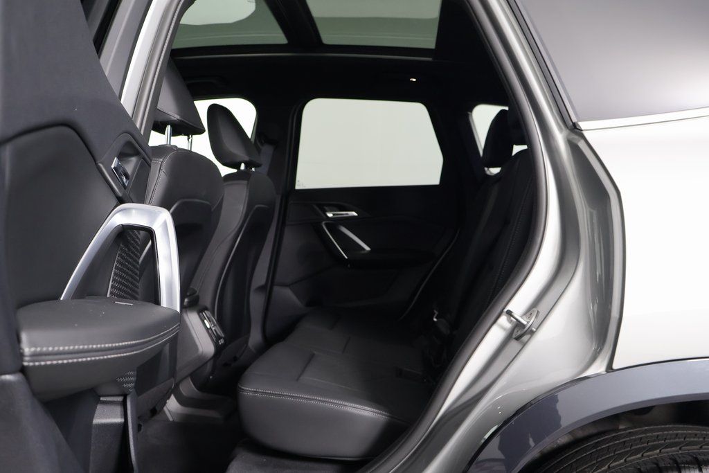 Thumbnail: 2025 BMW X1 - 11