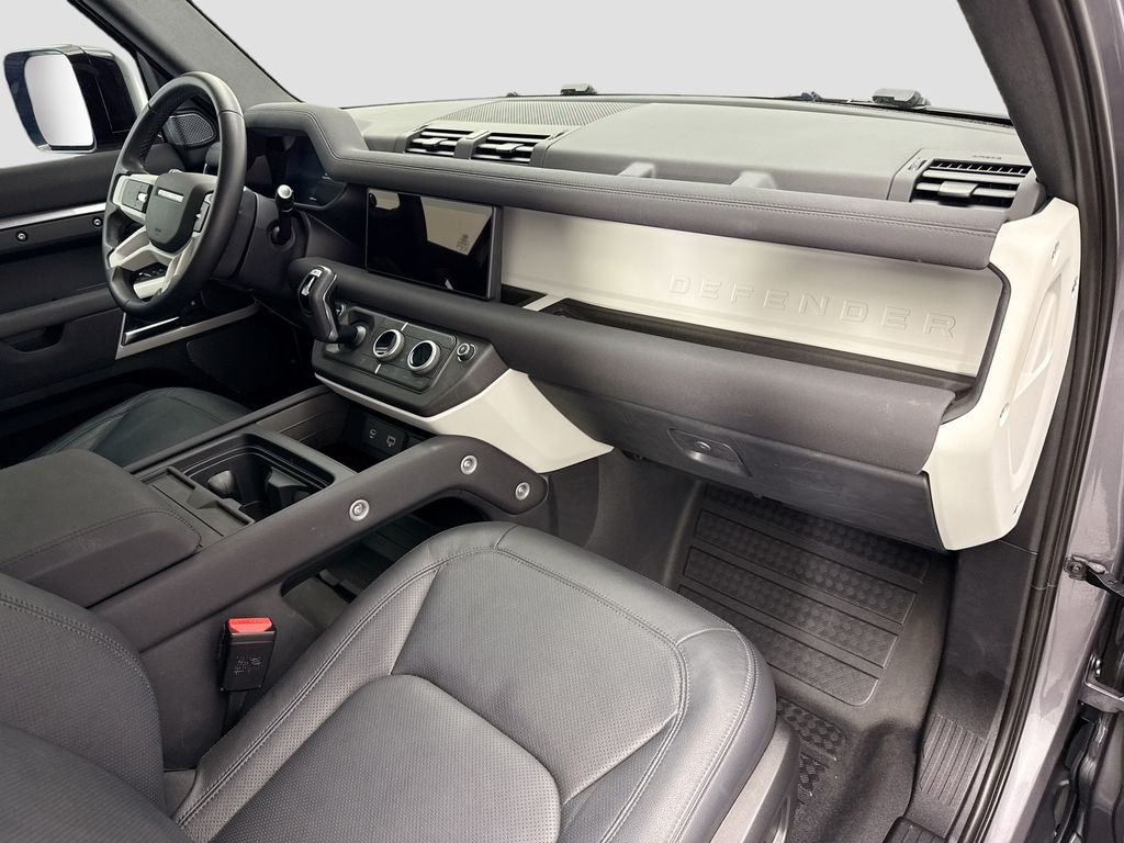 Thumbnail: 2023 Land Rover Defender - 20