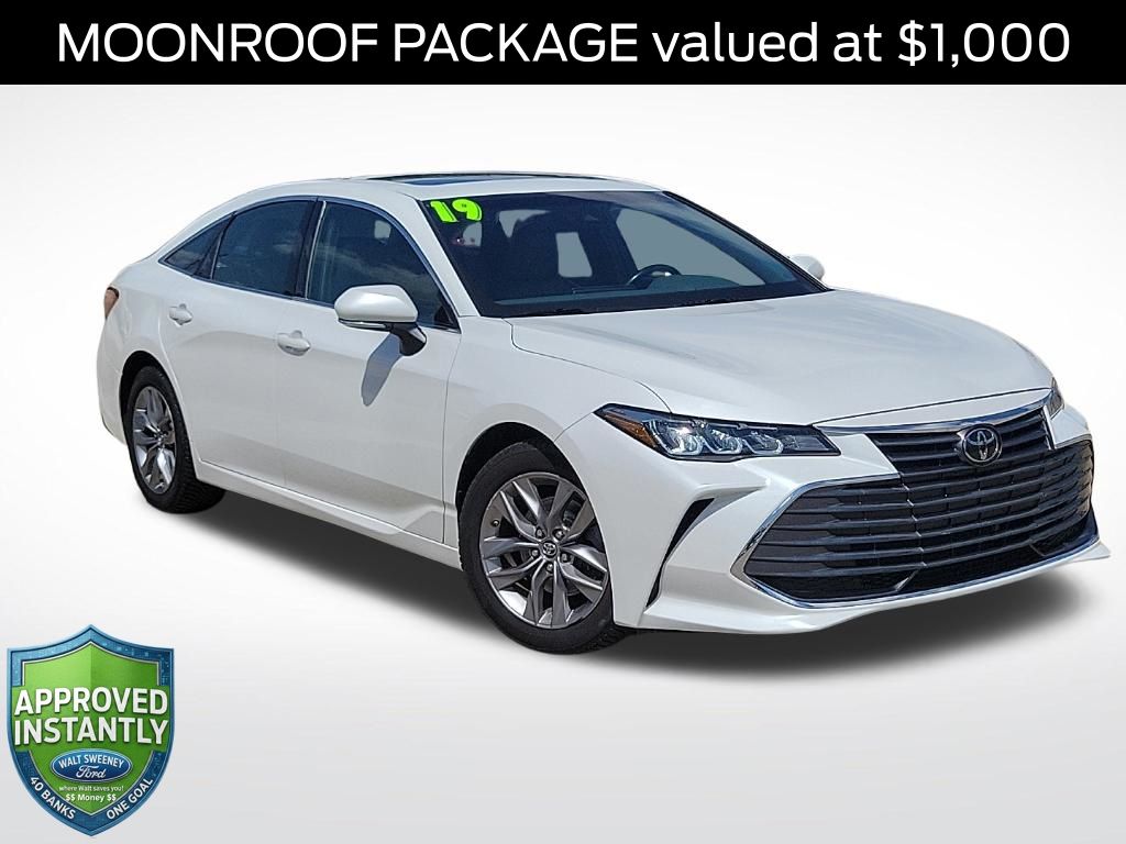 White (Wind Chill Pearl) 2019 Toyota Avalon Sedan Front-Wheel Drive 8-Speed Automatic