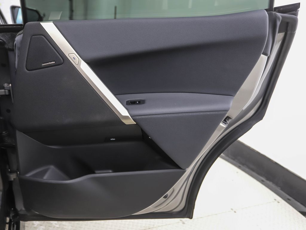 Thumbnail: 2023 BMW iX - 25