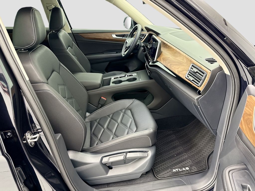 Thumbnail: 2026 Volkswagen Atlas - 18