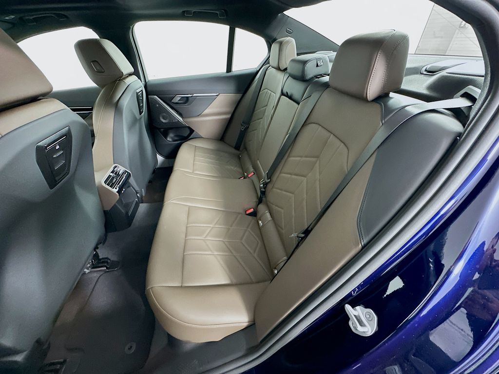 2026 BMW 5 Series 530i 17