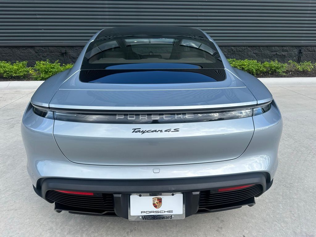 2025 Porsche Taycan 4S 11