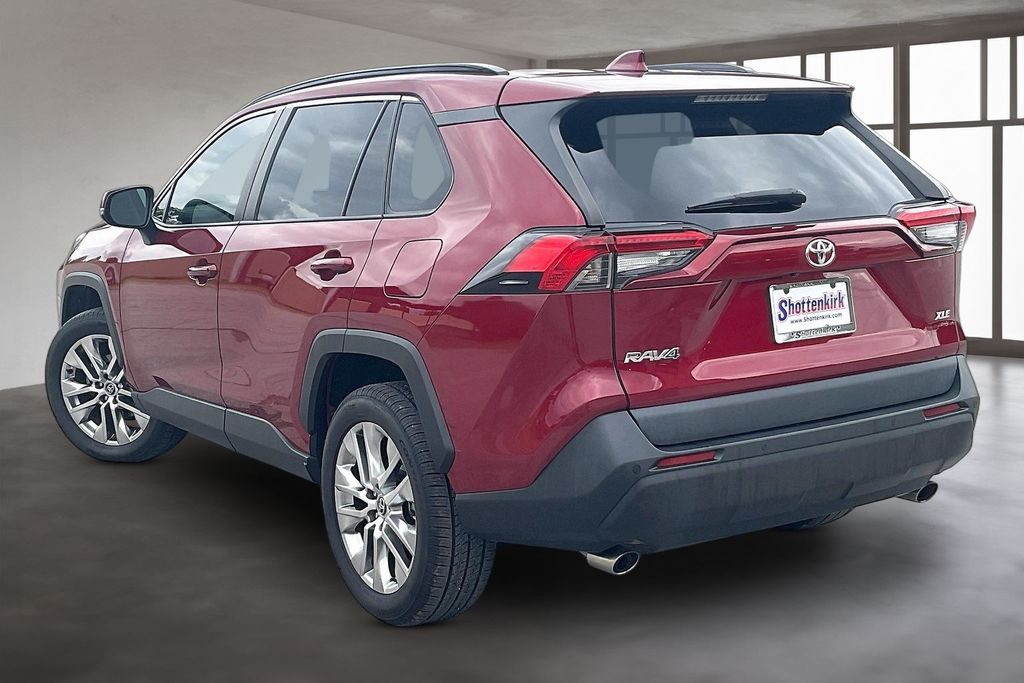 Used 2020 Toyota RAV4 SUV