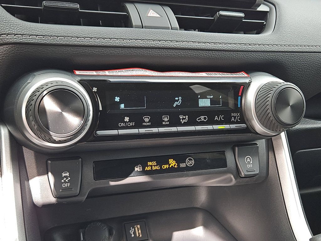 Thumbnail: 2025 Toyota RAV4 - 15