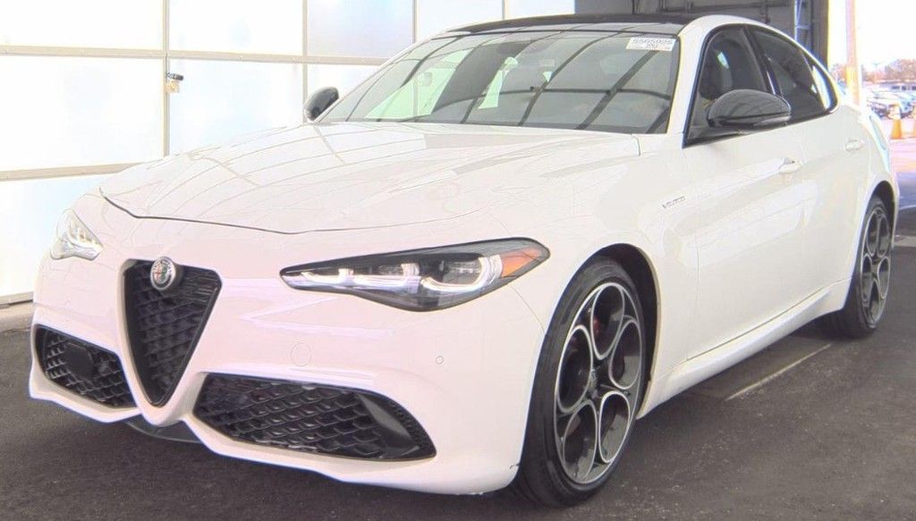 2024 Alfa Romeo Giulia Veloce AWD