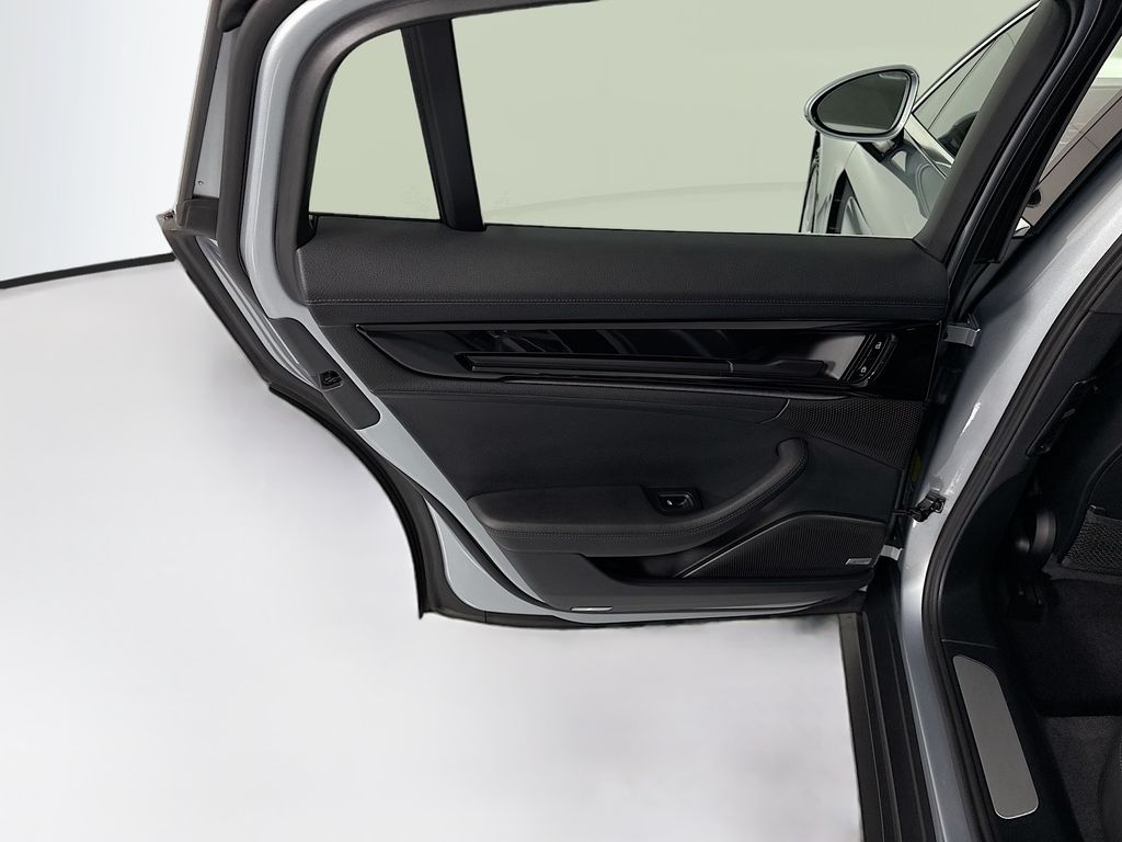 Thumbnail: 2025 Porsche Panamera - 28
