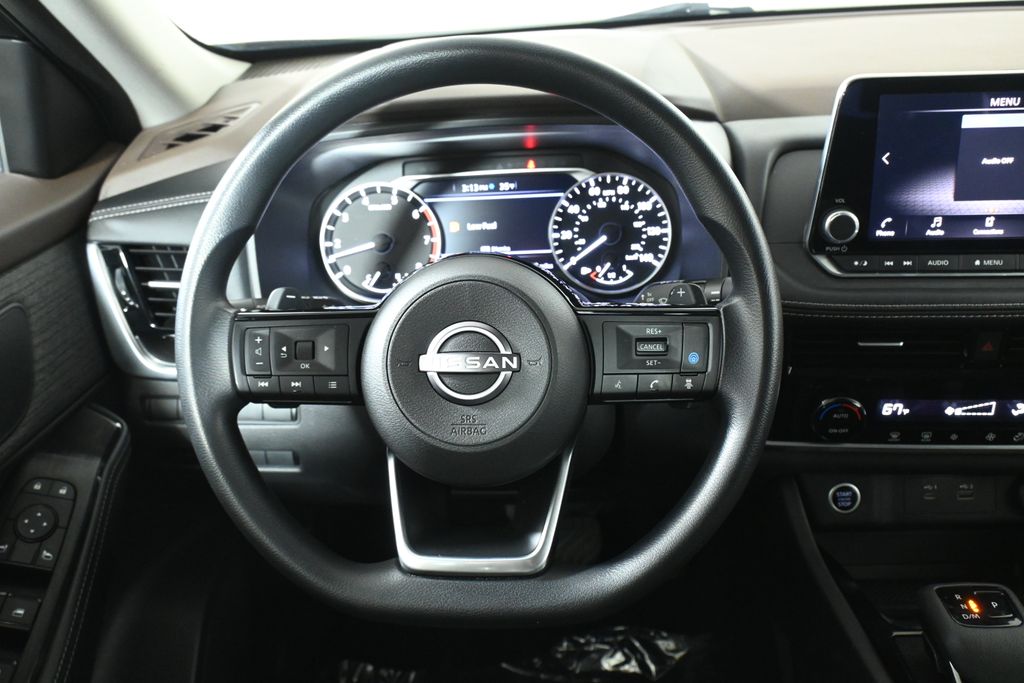 Thumbnail: 2022 Nissan Rogue - 16