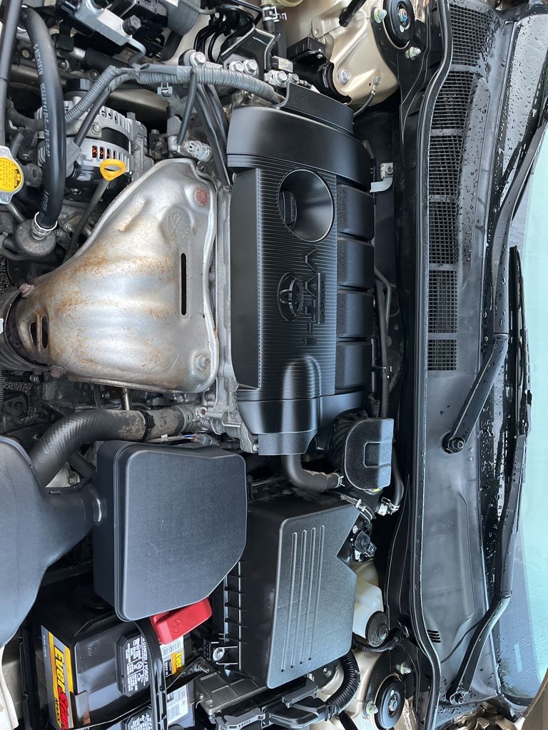 2011 Toyota Camry LE 13