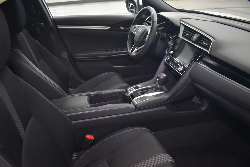 2021 Honda Civic Sport 32