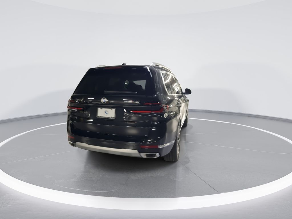 Thumbnail: 2026 BMW X7 - 7