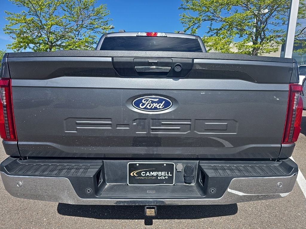 View vehicle photo 5