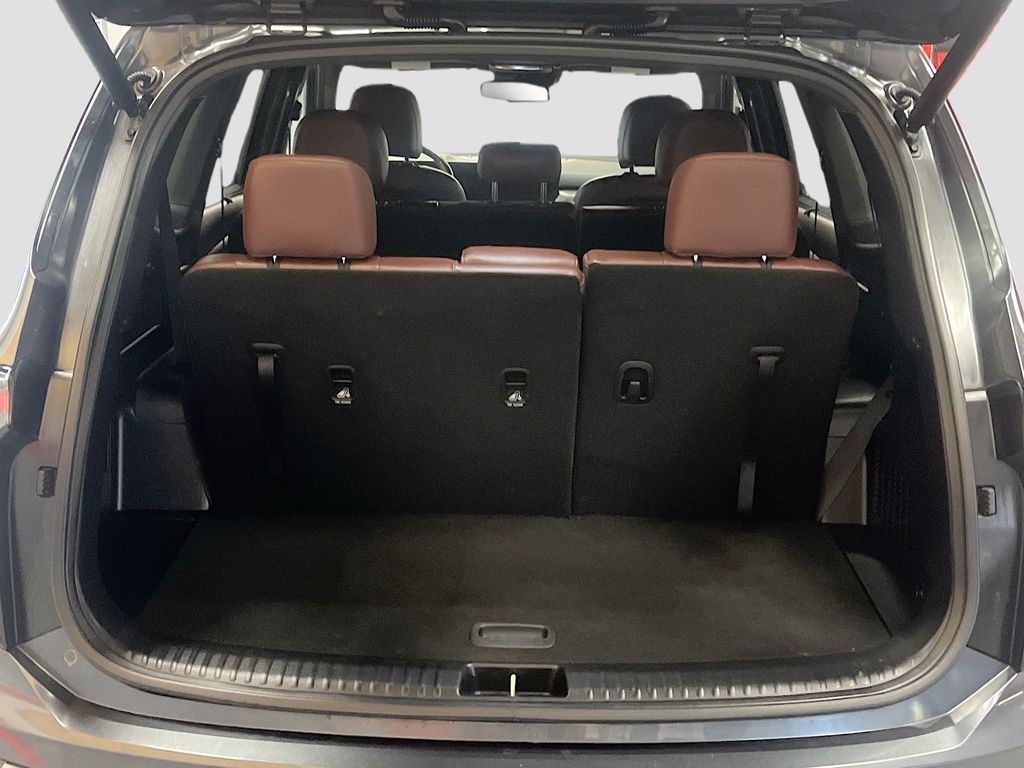 Used 2023 Gravity Gray Kia EX image 27