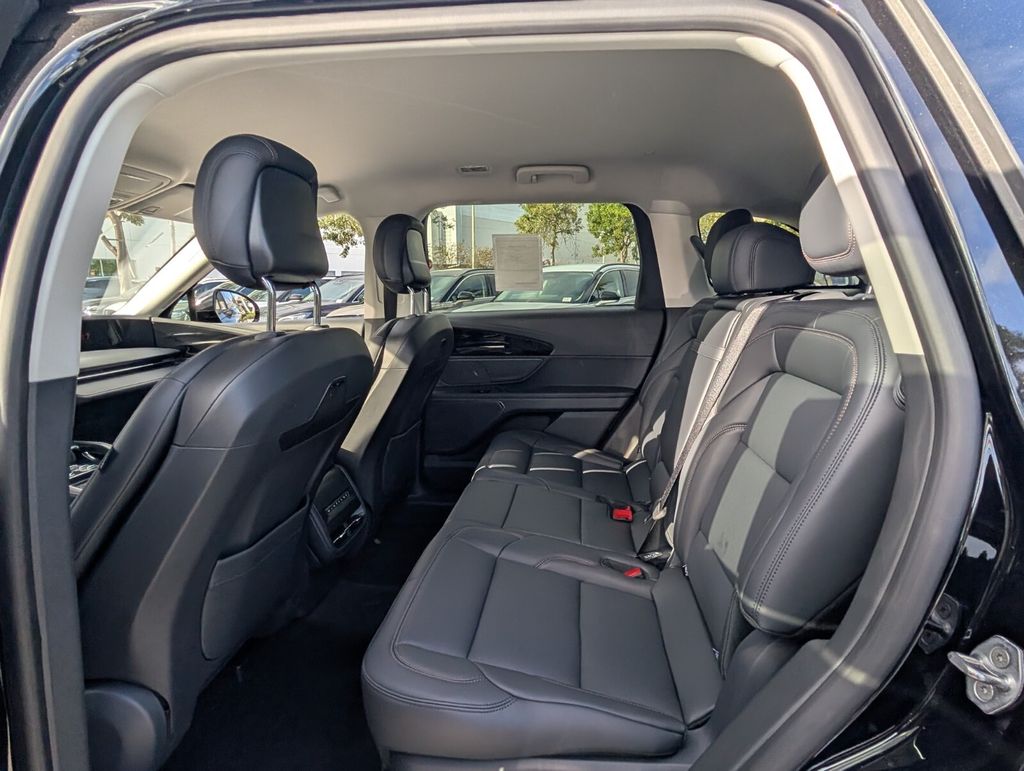 new 2026 Lincoln Nautilus car, priced at $53,270