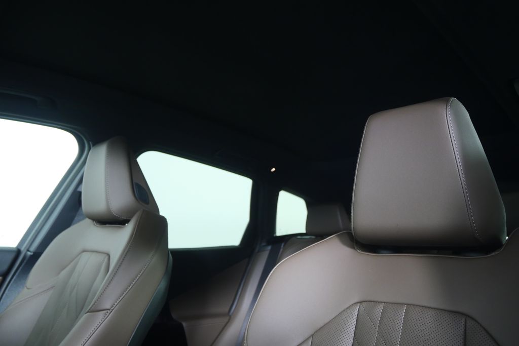 Thumbnail: 2026 BMW X3 - 11