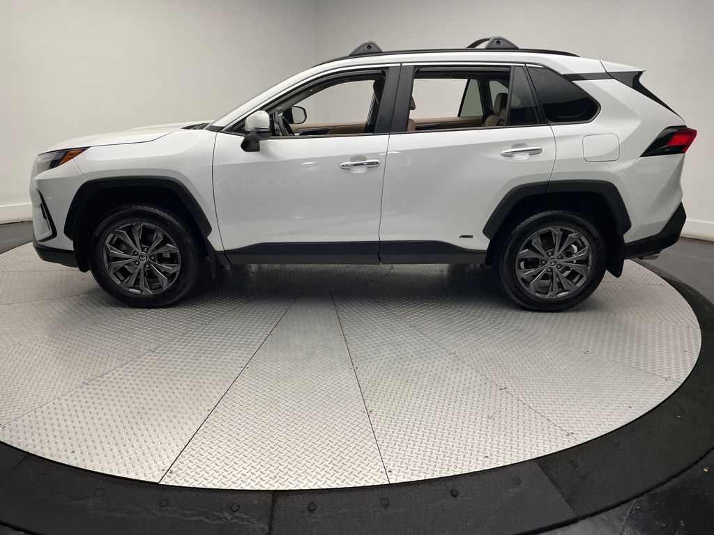 2024 Toyota RAV4 Limited 8