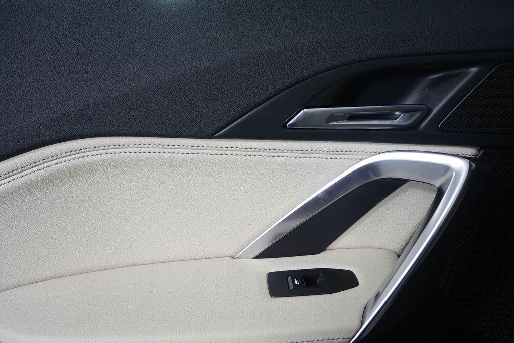 Thumbnail: 2023 BMW X1 - 13