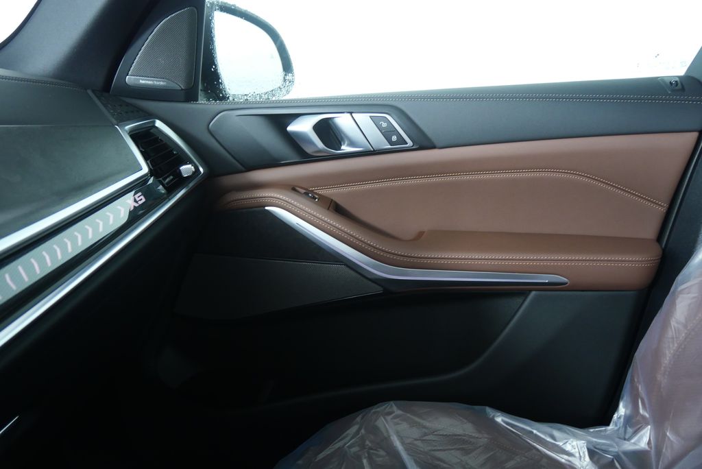 Thumbnail: 2026 BMW X5 - 22