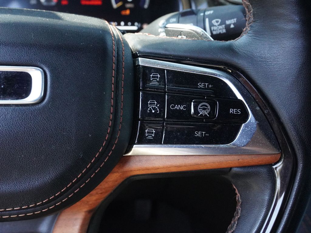 Used 2023 Black Jeep Summit Reserve image 37