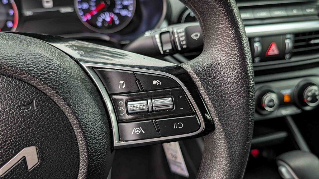 Used 2024 Kia Forte LXS 4D Sedan