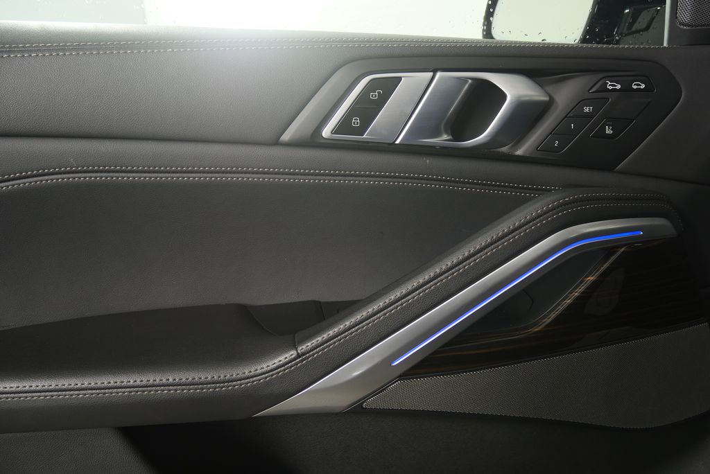 Thumbnail: 2025 BMW X6 - 9