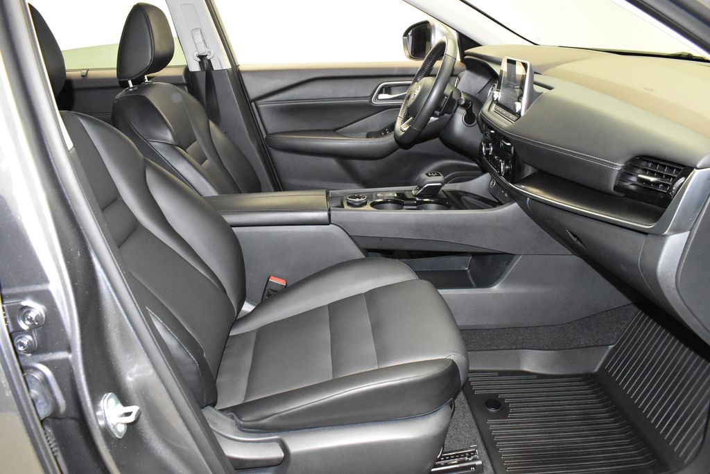 Thumbnail: 2021 Nissan Rogue - 25