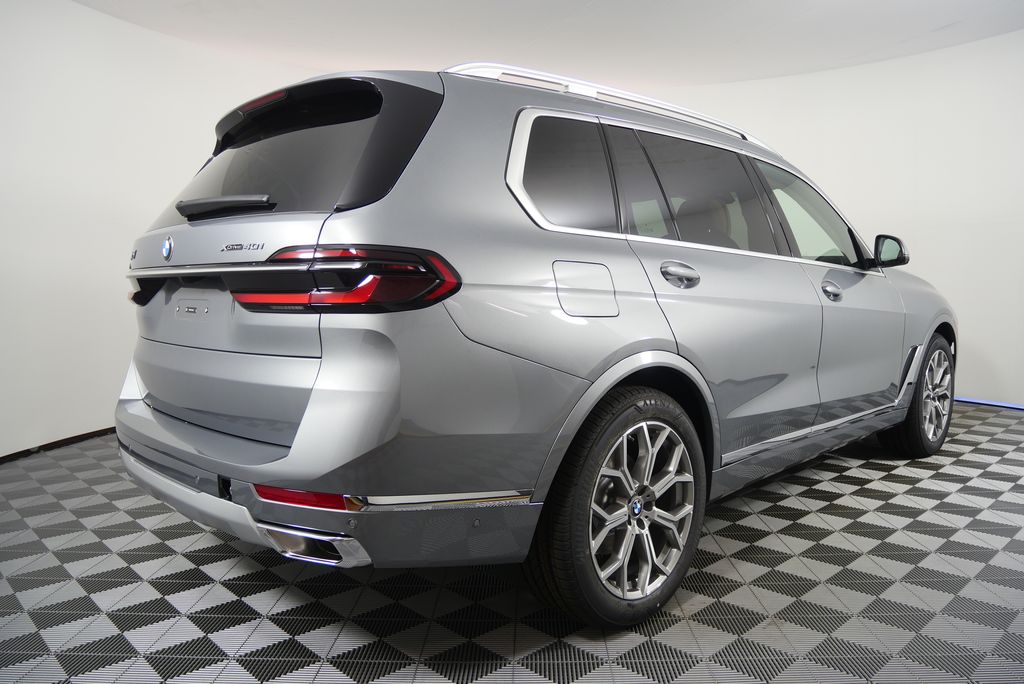 Thumbnail: 2026 BMW X7 - 3